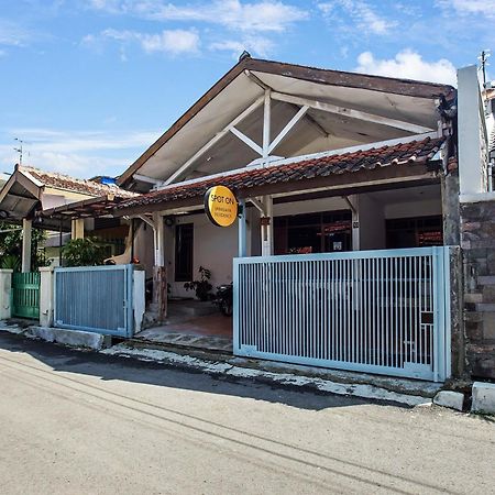Spot On 91117 Sriwijaya Residence Syariah Bandung Eksteriør billede