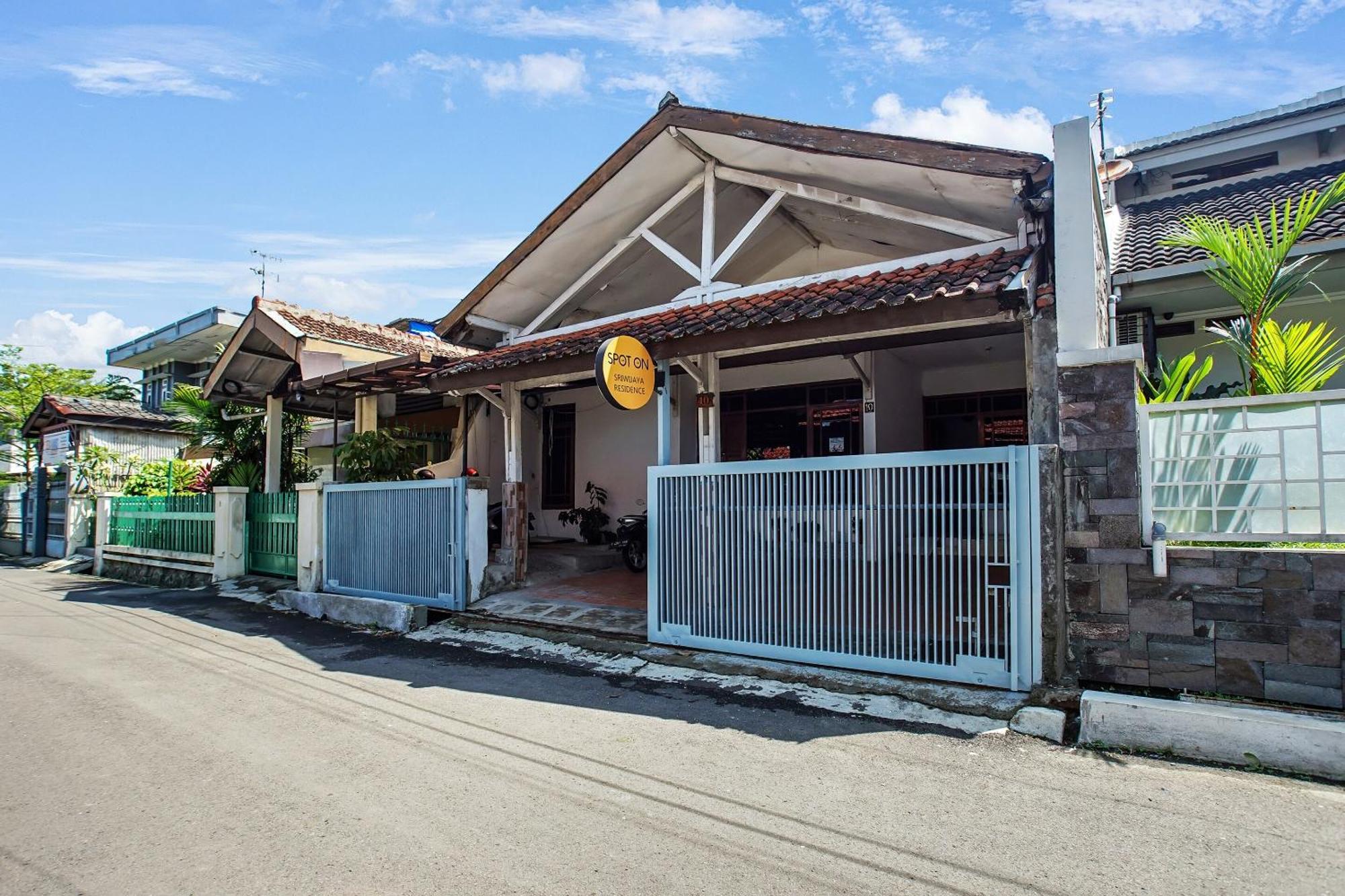 Spot On 91117 Sriwijaya Residence Syariah Bandung Eksteriør billede